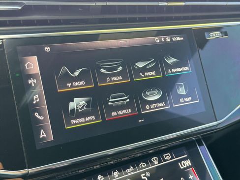 Used 2019 Audi Q8 Prestige w/ Towing Package AWD/4WD image 22