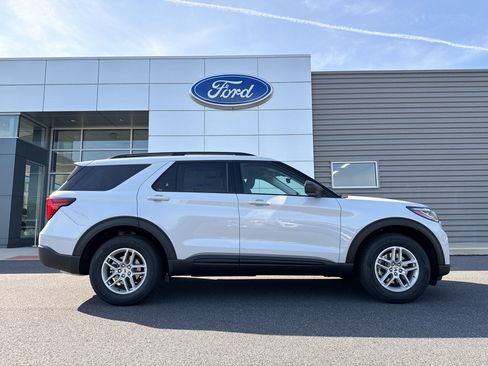 New 2026 Ford Explorer Active image 10