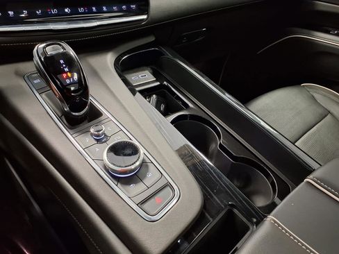 Certified 2024 Cadillac Escalade Sport AWD/4WD image 26