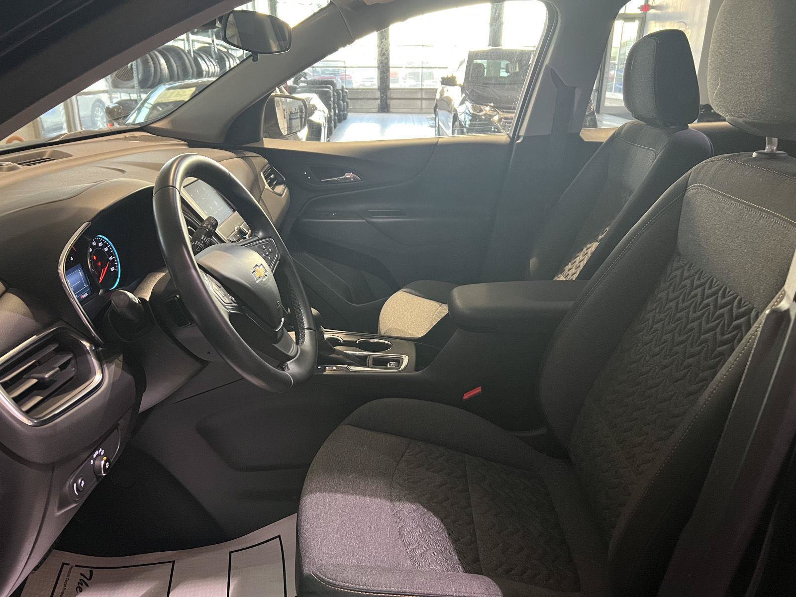Used 2024 Chevrolet Equinox LT AWD/4WD image 25