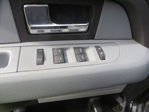 Used 2013 Ford F150 XLT w/ Luxury Equipment Group RWD image 12
