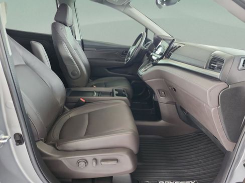 Used 2023 Honda Odyssey EX-L image 19