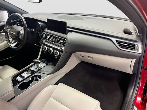 Used 2023 Genesis G70 2.0T image 30