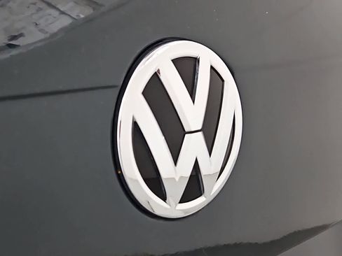 Used 2018 Volkswagen Tiguan SEL Premium AWD/4WD image 11