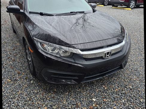 Used 2017 Honda Civic EX image 3