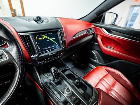 Used 2018 Maserati Levante S GranSport image 48