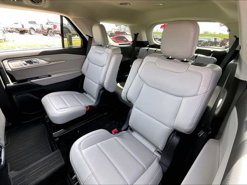 New 2026 Ford Explorer Active w/ Active Comfort Package image 20