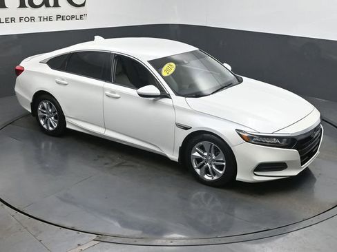 Used 2018 Honda Accord LX image 46