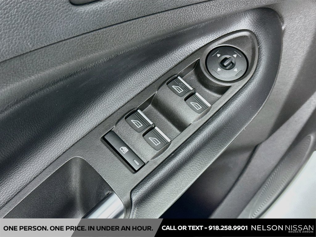 Used 2019 Ford Escape Titanium AWD/4WD image 18