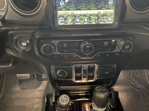Used 2021 Jeep Wrangler Unlimited Sport w/ Sun And Sound Package AWD/4WD image 24
