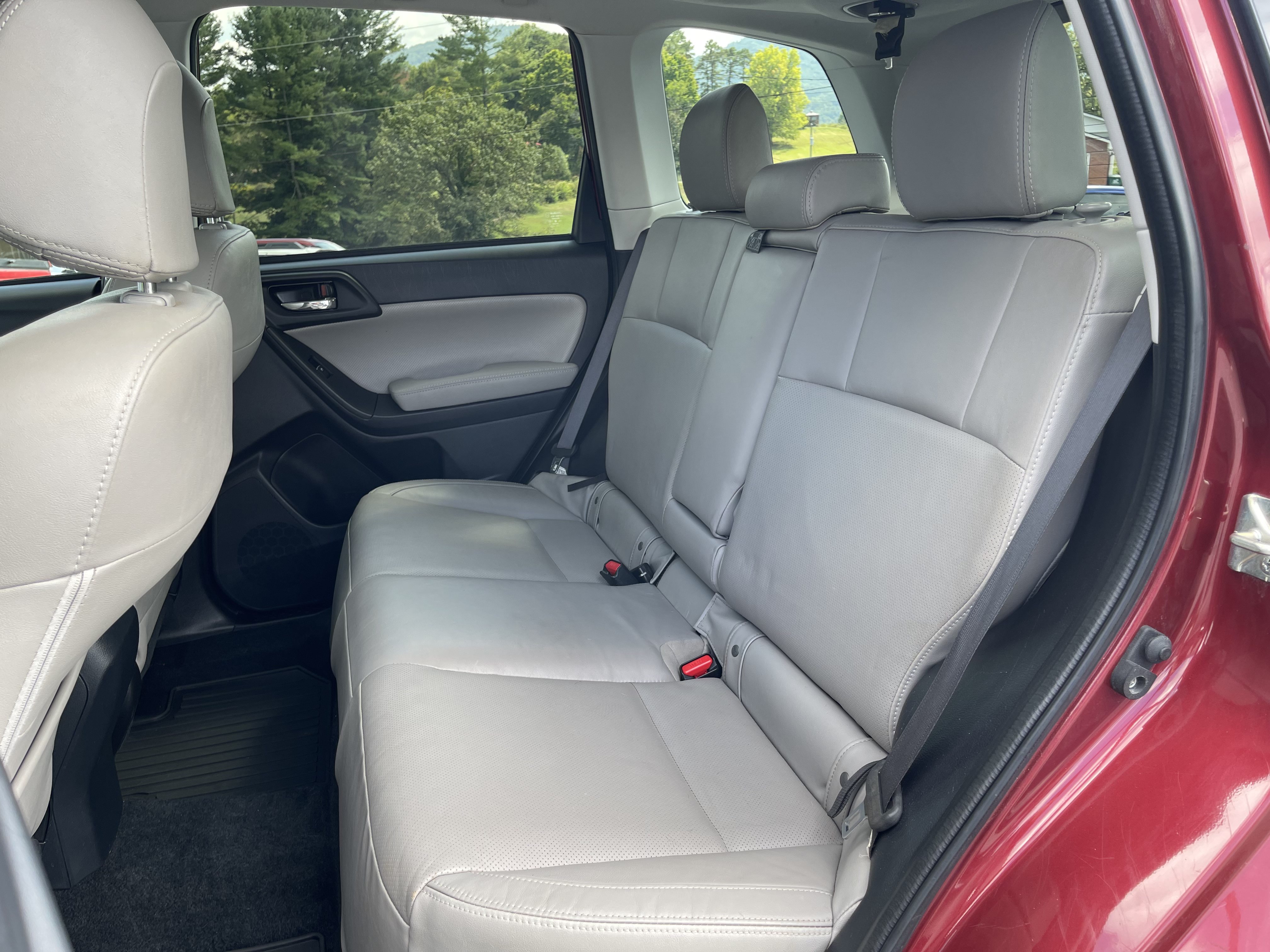 Used 2017 Subaru Forester 2.5i Limited w/ Popular Package #1 AWD/4WD image 11