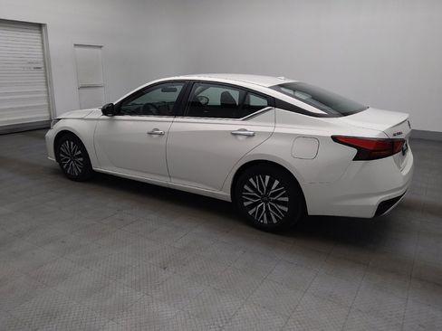 Used 2025 Nissan Altima 2.5 SV FWD image 3