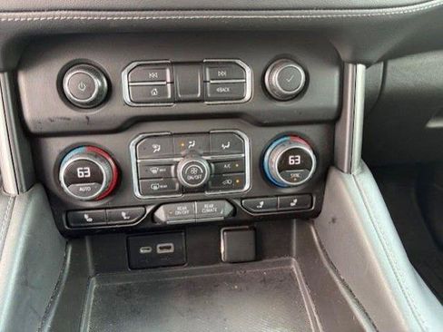 Used 2021 Chevrolet Tahoe LT AWD/4WD image 18