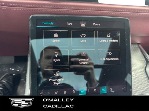 New 2026 Cadillac Escalade Luxury w/ LPO, Radiant Package image 27