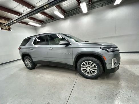 Used 2023 Chevrolet Traverse LT AWD/4WD image 9