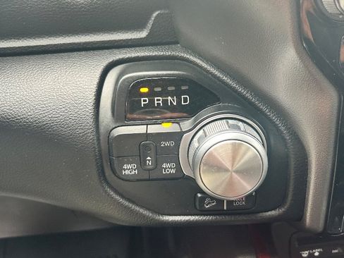 Used 2019 RAM 1500 Rebel AWD/4WD image 17