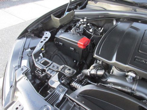 Used 2021 Jaguar F-PACE S image 42