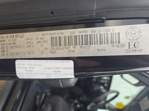 Used 2020 Jeep Wrangler Sport AWD/4WD image 30
