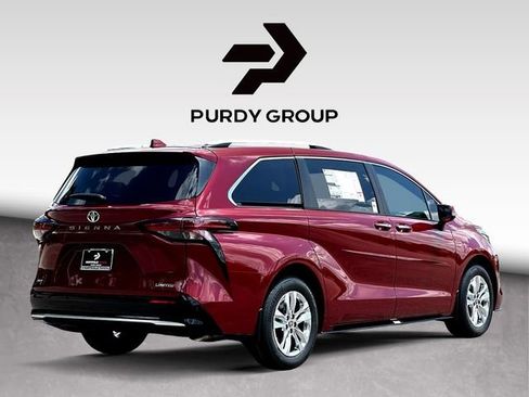 New 2026 Toyota Sienna Limited FWD image 8