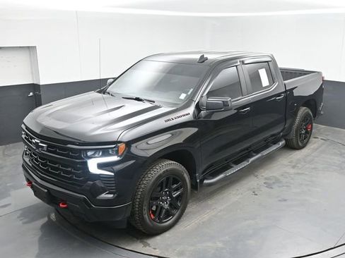 Used 2024 Chevrolet Silverado 1500 RST w/ Redline Edition AWD/4WD image 31
