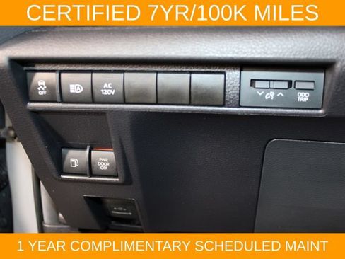 Used 2024 Toyota Sienna XSE w/ XSE Plus Package FWD image 18