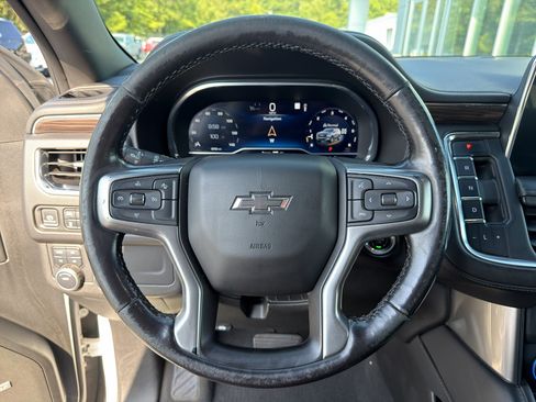 Used 2022 Chevrolet Suburban Z71 AWD/4WD image 14