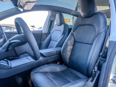 Used 2026 Tesla Model Y Long Range image 17