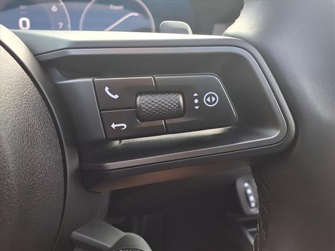 Used 2025 Porsche 911 Carrera image 20