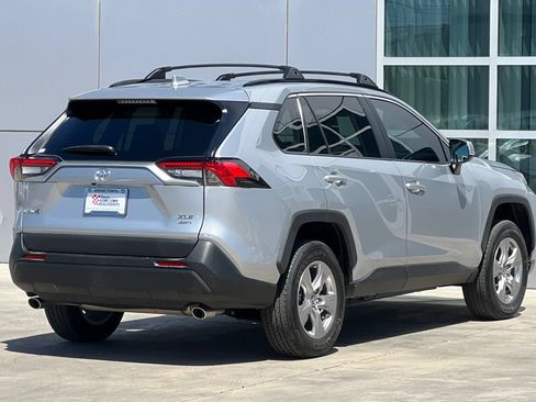 Certified 2022 Toyota RAV4 XLE AWD/4WD image 4