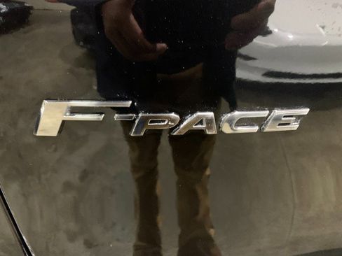 Used 2020 Jaguar F-PACE Checkered Flag image 12