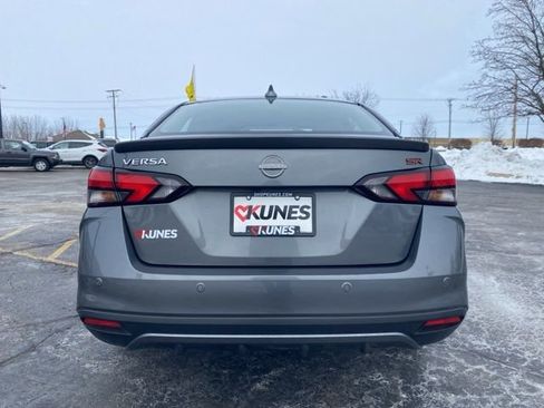 Used 2024 Nissan Versa SR image 10