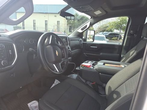Used 2023 Chevrolet Silverado 2500 LT image 10