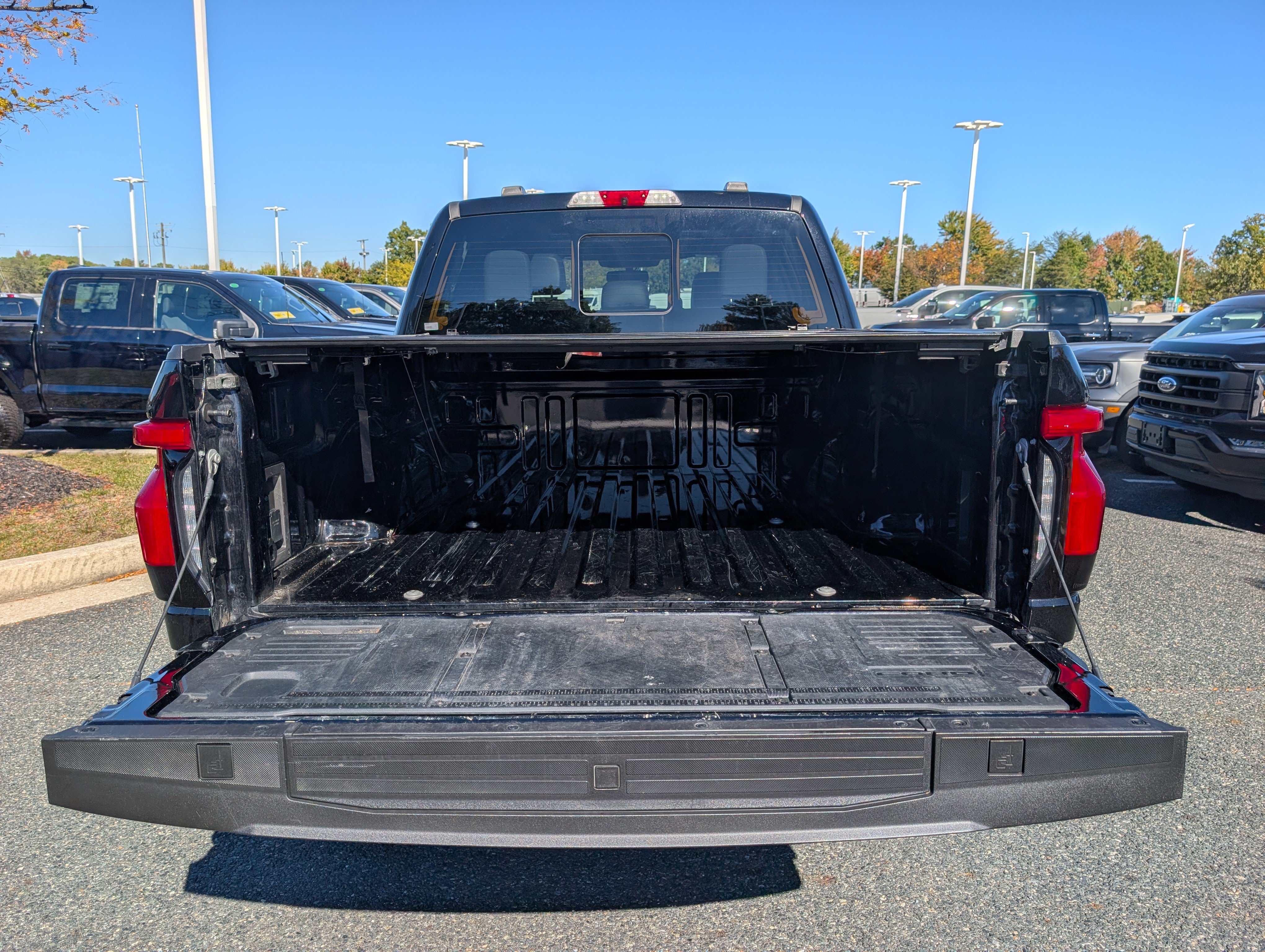 Certified 2025 Ford F150 Lightning Lariat AWD/4WD image 14
