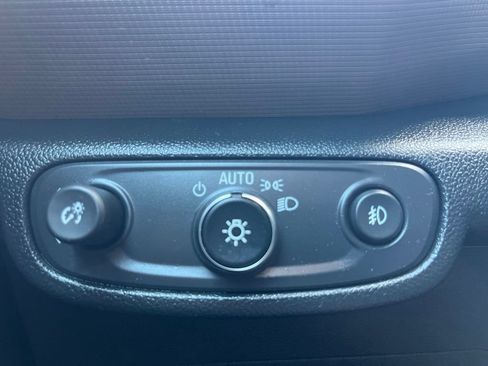 Used 2021 Chevrolet TrailBlazer ACTIV w/ Technology Package AWD/4WD image 10