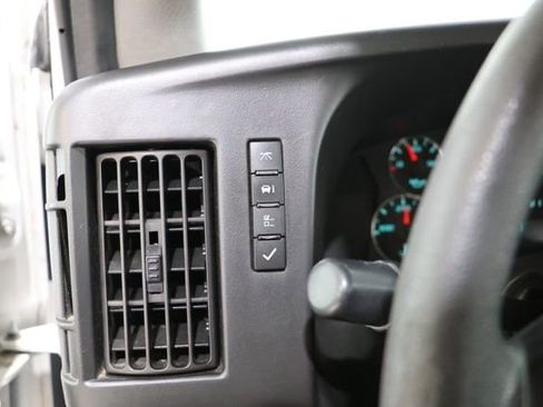 Used 2015 GMC Savana 2500 RWD image 20