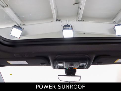 Used 2021 Chevrolet Suburban Premier w/ Premium Package image 22