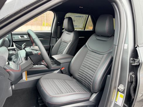 New 2026 Ford Explorer ST-Line w/ ST-Line Street Pack RWD image 15
