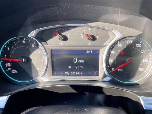 Used 2020 Chevrolet Traverse LT FWD image 11