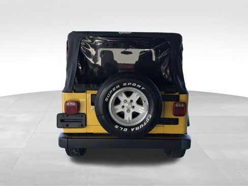 Used 2004 Jeep Wrangler 4WD image 4