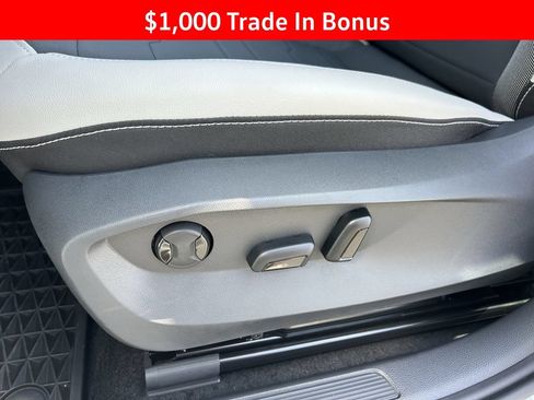 New 2026 Volkswagen Taos SE FWD image 25
