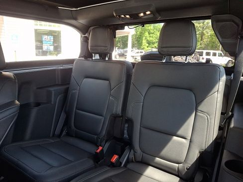 Certified 2025 Ford Bronco Badlands AWD/4WD image 11