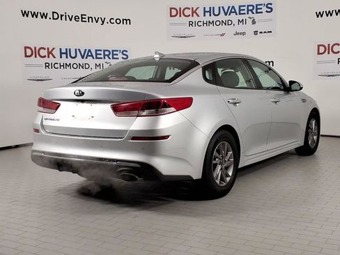 Used 2020 Kia Optima LX FWD image 4