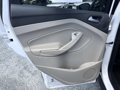 Used 2019 Ford Escape Titanium FWD image 13
