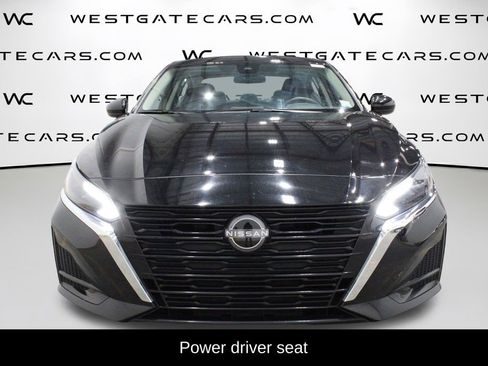 Used 2023 Nissan Altima 2.5 SV image 4