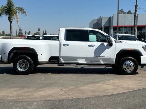 Certified 2022 GMC Sierra 3500 Denali w/ Technology Package image 3