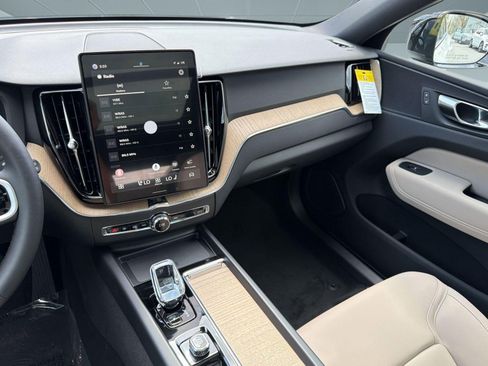 New 2026 Volvo XC60 B5 Plus w/ Climate Package image 26