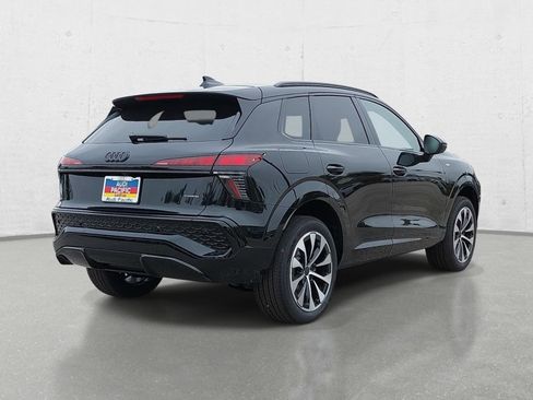 New 2026 Audi Q3 quattro 2.0T AWD/4WD image 5