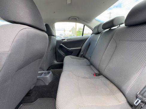 Used 2012 Volkswagen Jetta Sedan FWD image 11