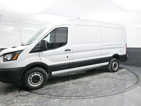 Used 2022 Ford Transit 250 Medium Roof w/ Load Area Protection Package image 3