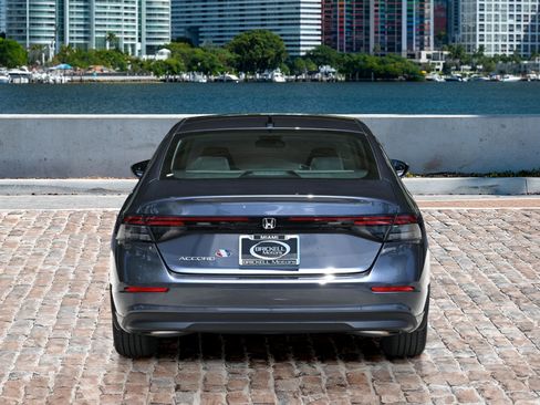 New 2025 Honda Accord SE image 6